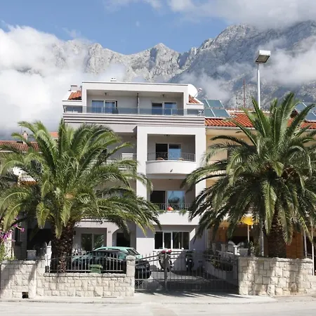 Nena * Makarska