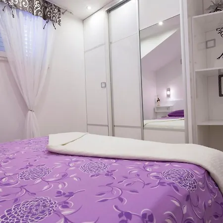 Apartment Nena *